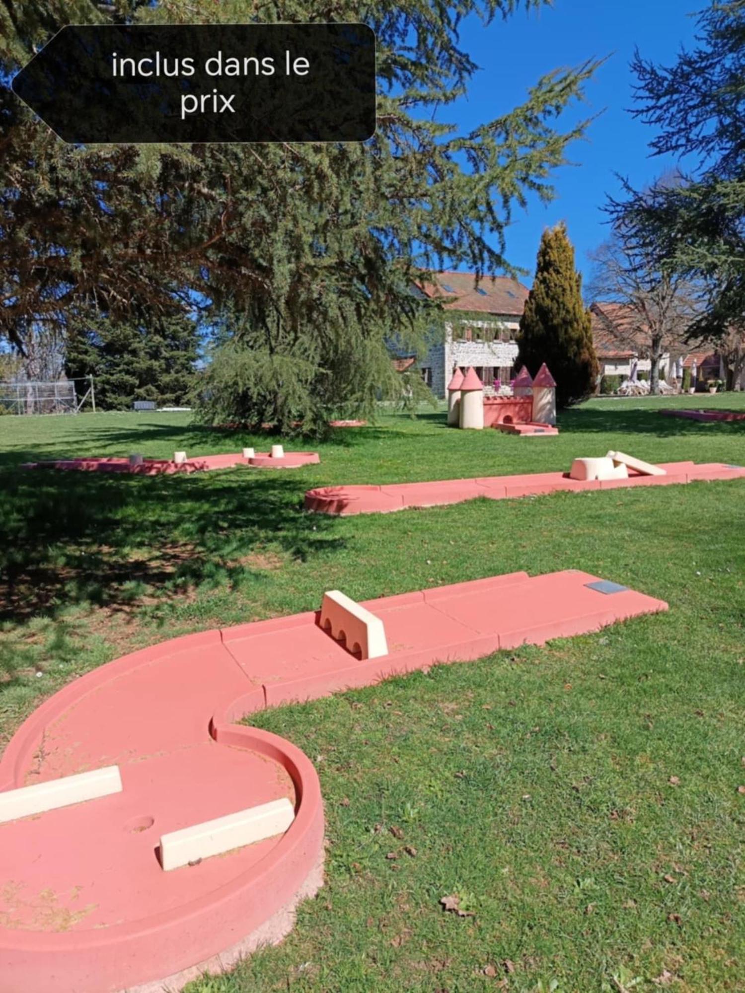 A L'Oree Du Parc Saint-Priest-des-Champs Eksteriør bilde